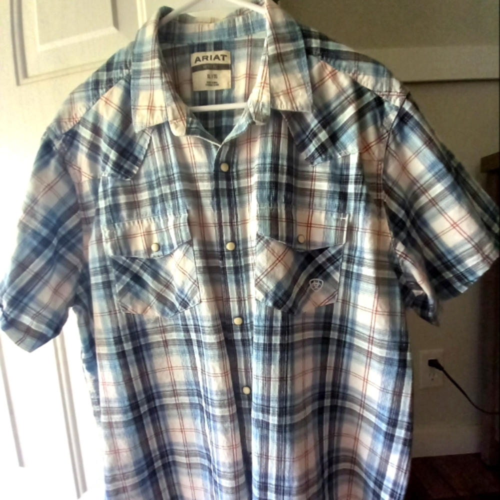 XL Ariat shirt